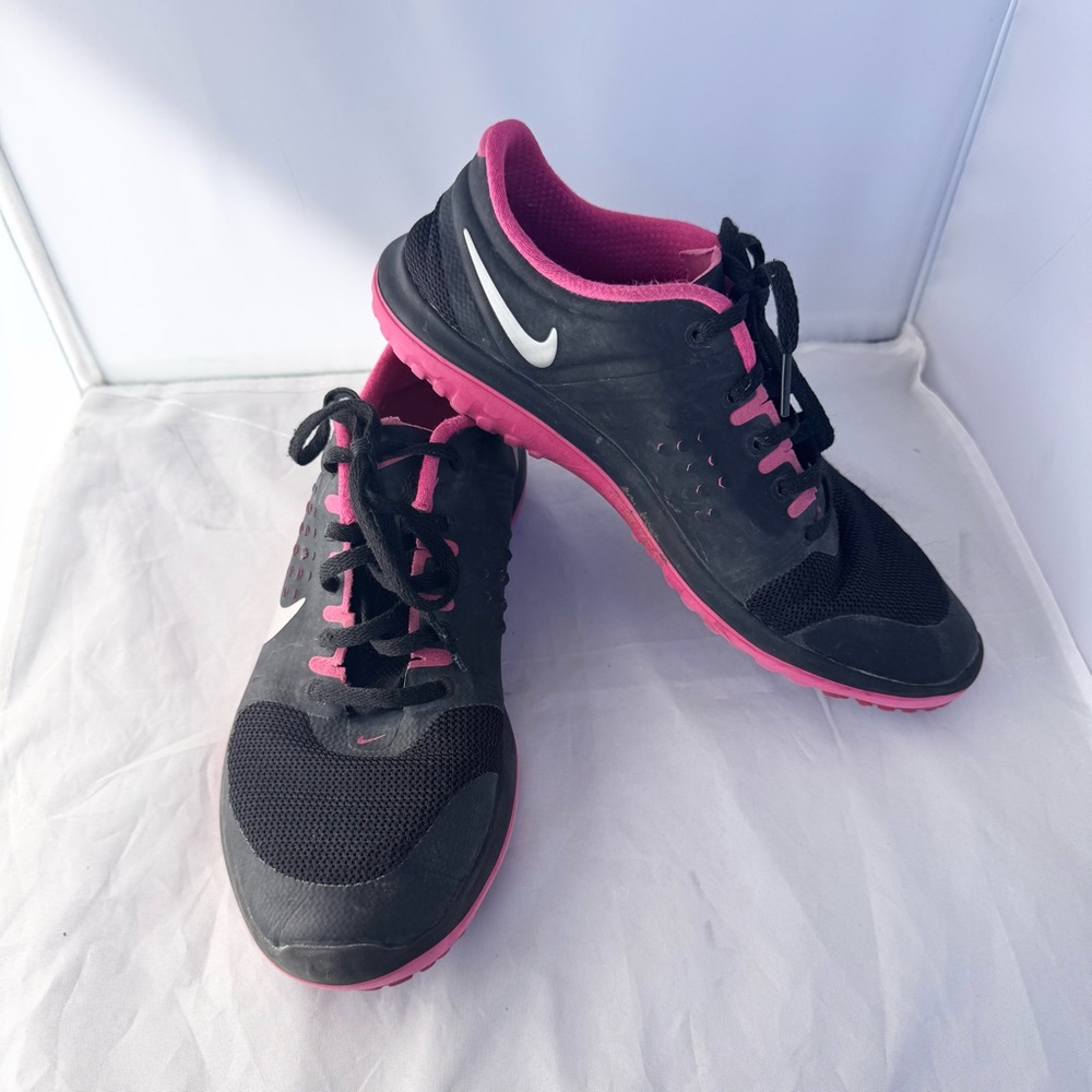 Nike Womens FS Lite Run Running Shoes Size 8   Low Top Sneakers Black Pink Sport